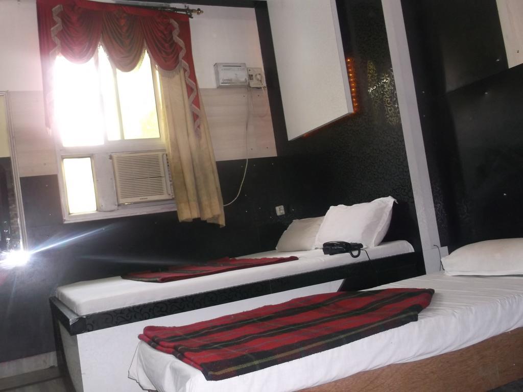 Hotel Abhineet Palace Divisione di Divisione di Jaipur Camera foto