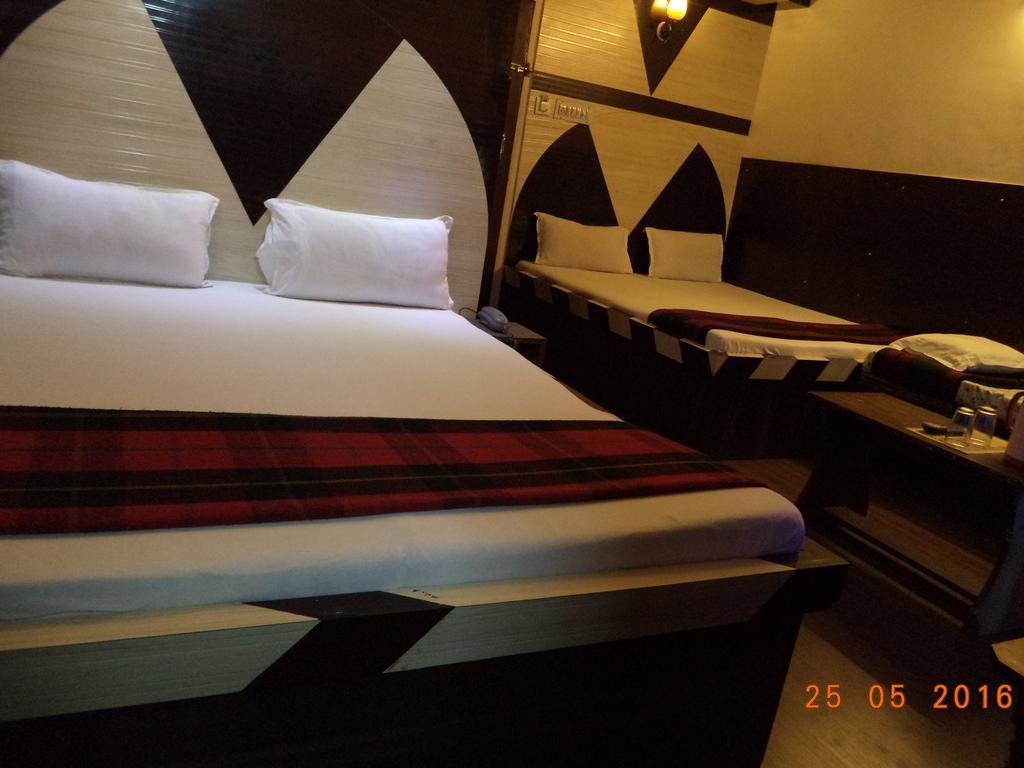 Hotel Abhineet Palace Divisione di Divisione di Jaipur Esterno foto
