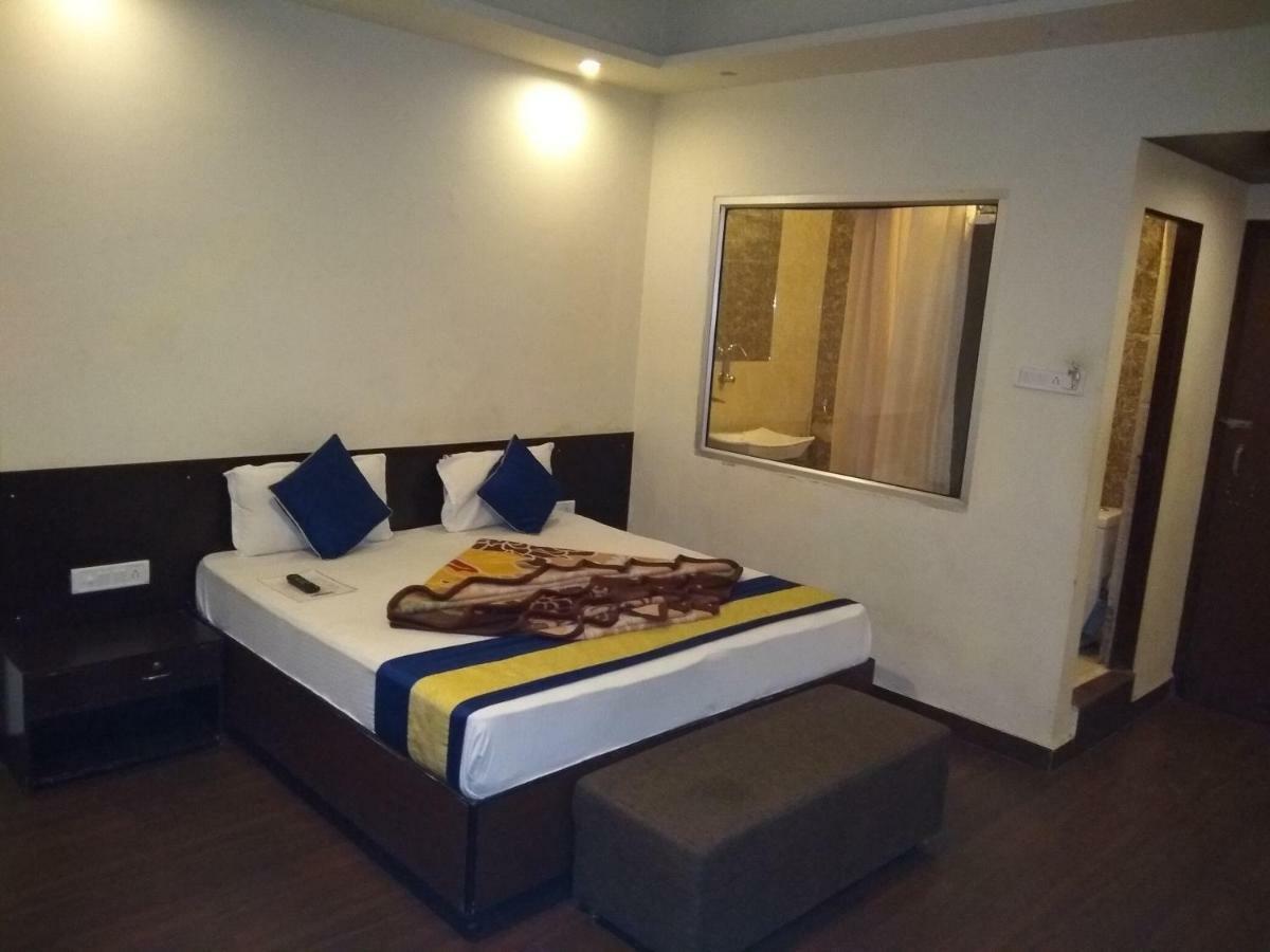 Hotel Abhineet Palace Divisione di Divisione di Jaipur Esterno foto